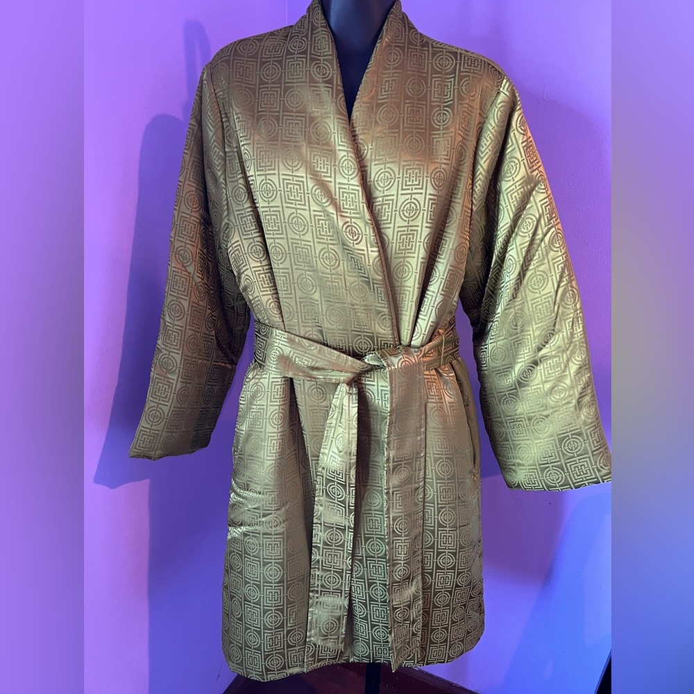 Green Quilted Natori Robe - Picture 3 of 8